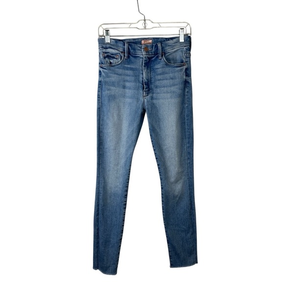 MOTHER The High Waisted Looker Ankle Fray Jeans in Au Revoir Wash - Picture 1 of 6